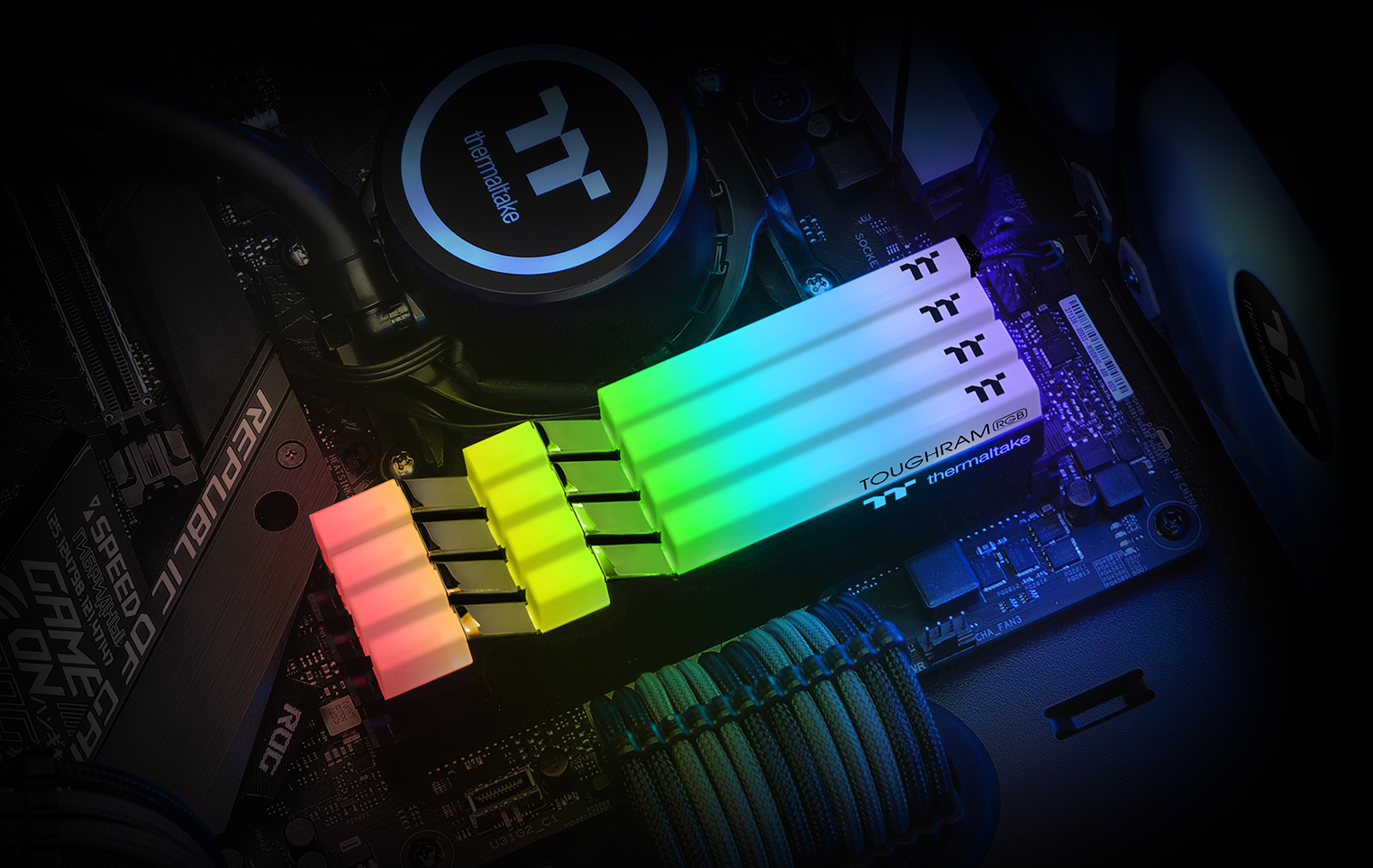 TOUGHRAM RGB MemoryDDR4 3200MHz 64G (32G x 2) – Thermaltake USA